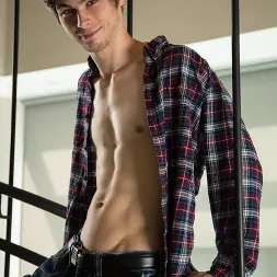 Alex Tanner A in Welcome Intruder (Photo 5) Alex Tanner A in 'Next Door Studios' Welcome Intruder (Thumbnail 5)