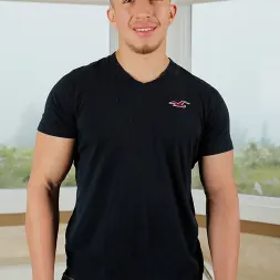 Alexander in Alexander (Photo 1) Alexander in 'Next Door Studios' Alexander (Thumbnail 1)