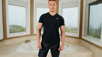 Alexander in 'Alexander'