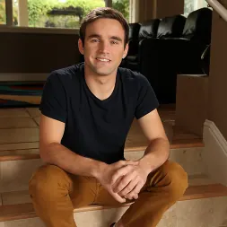 Andrew Collins in 'Next Door Studios' Andrew Collins (Thumbnail 8)