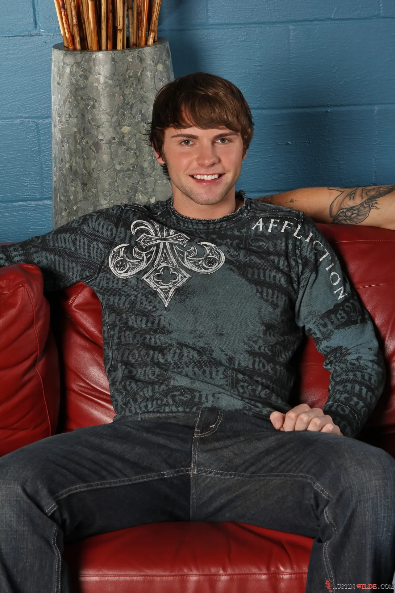 Next Door Studios 'TRIO' starring Angelo Romani (Photo 6)