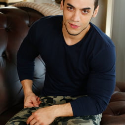 Arad in 'Next Door Studios' My Bro's Best Friend (Thumbnail 16)