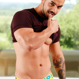 Arad in 'Next Door Studios' Touch and Play (Thumbnail 24)
