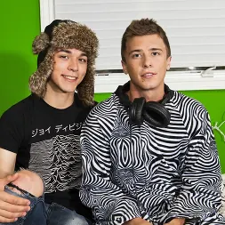 Ashton Rush in Dubsex (Photo 1) Ashton Rush in 'Next Door Studios' Dubsex (Thumbnail 1)