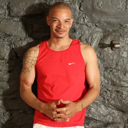 Astengo in Birthday Wake Up (Photo 1) Astengo in 'Next Door Studios' Birthday Wake Up (Thumbnail 1)