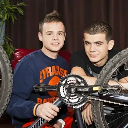 Blake Savage in Grinding Gears (Photo 3) Blake Savage in 'Next Door Studios' Grinding Gears (Thumbnail 3)