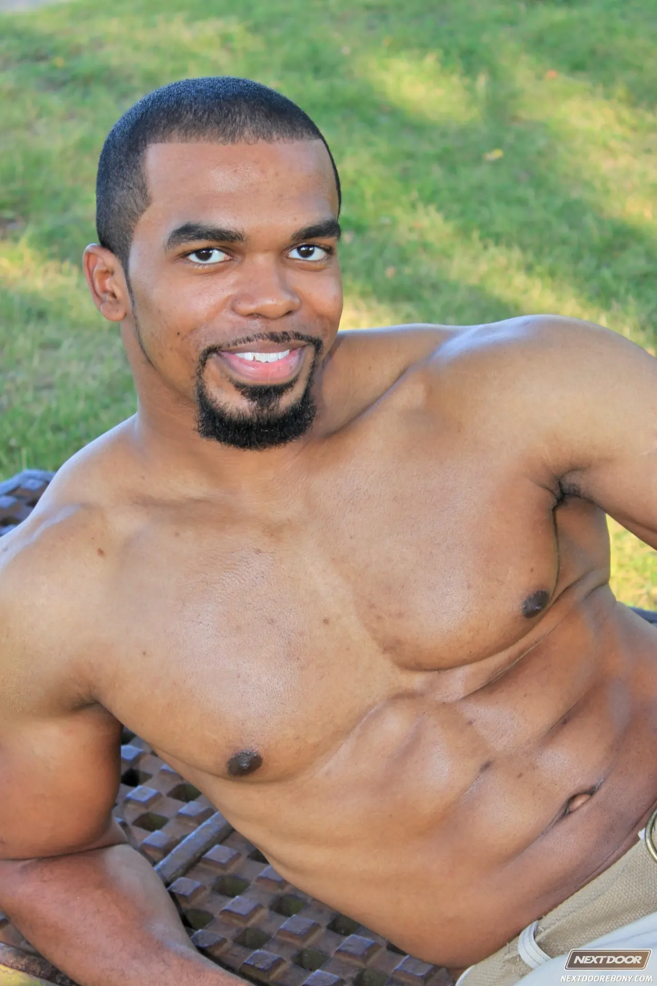 Next Door Studios 'Boxer' starring Boxer (Photo 15)