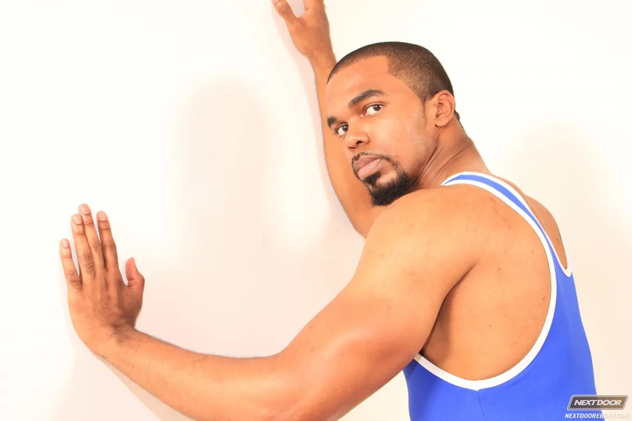 Next Door Studios 'Boxer' starring Boxer (Photo 33)