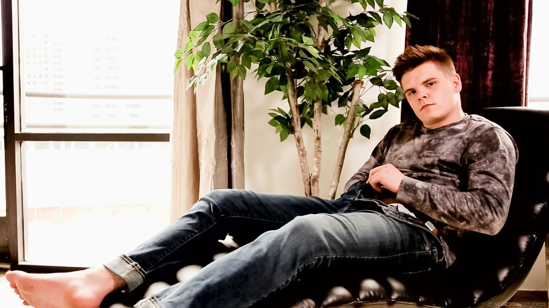 Next Door Studios 'Brady Breeze' starring Brady Breeze (Photo 14)