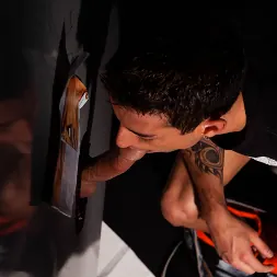 Brandon Lewis in Breakin' In The Hole (Photo 9) Brandon Lewis in 'Next Door Studios' Breakin' In The Hole (Thumbnail 9)