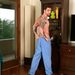 Brenner Bolton in 'Next Door Studios' I Dream of Johnny (Thumbnail 18)