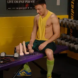 Calvin Koons in Calvin Koons (Photo 2) Calvin Koons in 'Next Door Studios' Calvin Koons (Thumbnail 2)