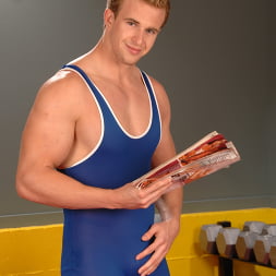 Cameron Foster in 'Next Door Studios' CAMERON FOSTER (Thumbnail 1)