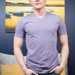 Carter Woods in 'Next Door Studios' Giving Back (Thumbnail 1)