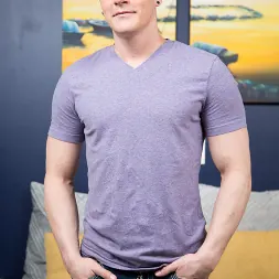 Carter Woods in Giving Back (Photo 3) Carter Woods in 'Next Door Studios' Giving Back (Thumbnail 3)