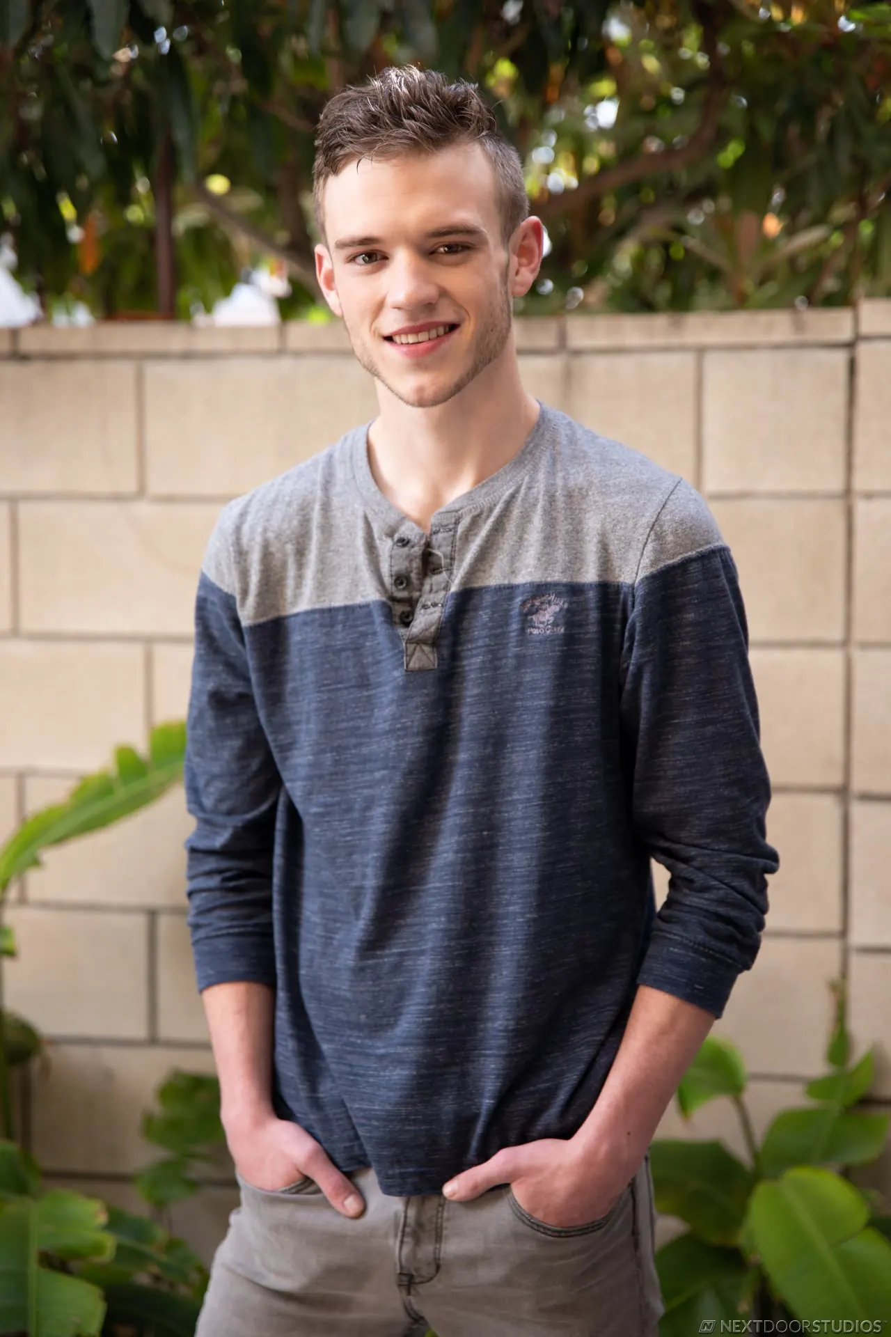 Next Door Studios 'Hiding From The Parents' starring Carter Woods (Photo 4)