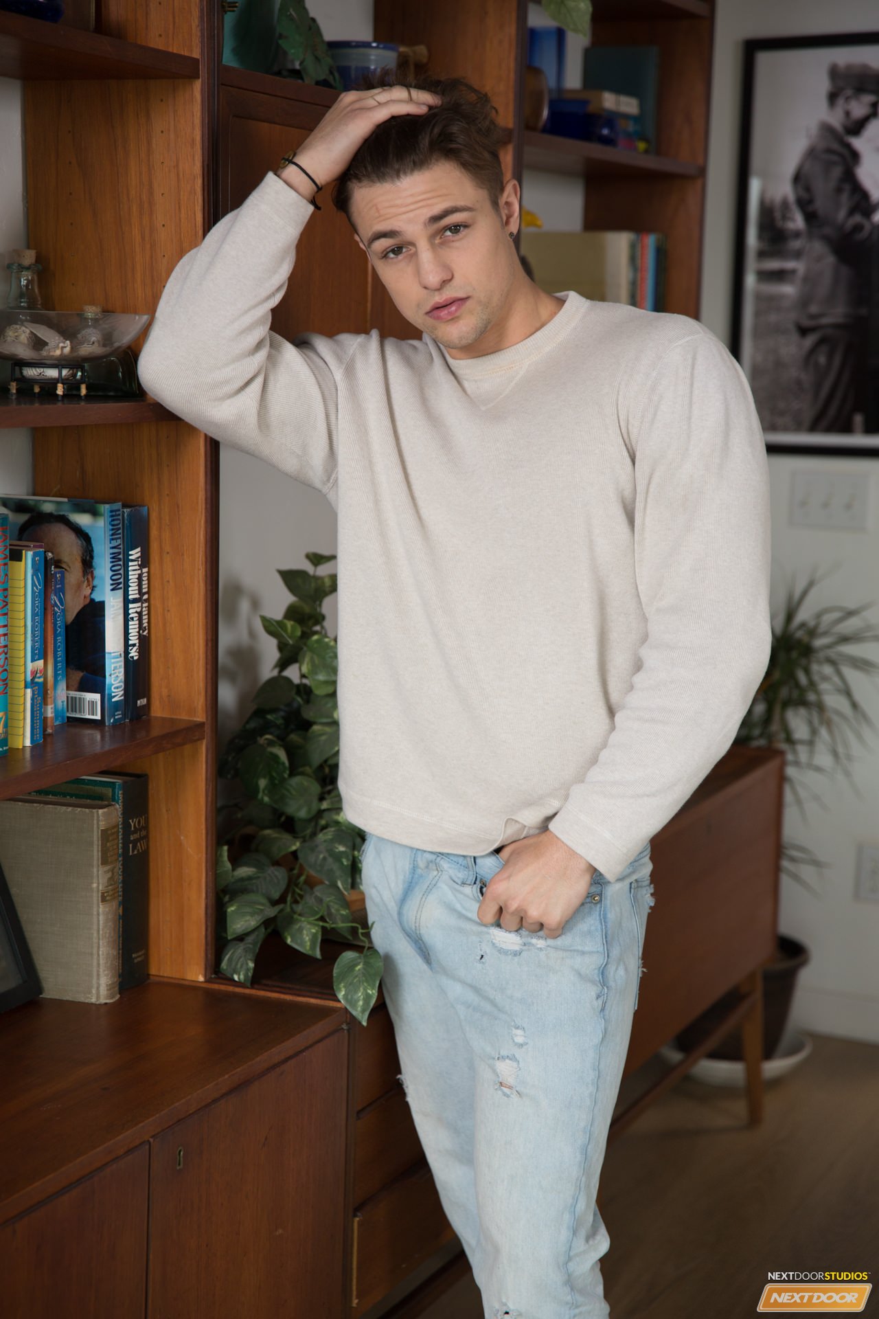 Next Door Studios 'The Faker' starring Charlie Pattinson (Photo 12)