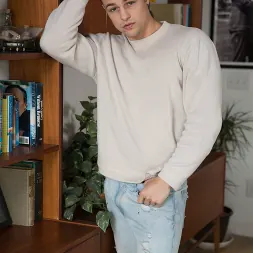 Charlie Pattinson in 'Next Door Studios' The Faker (Thumbnail 12)