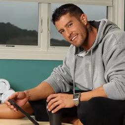 Cody Cummings in 'Next Door Studios' A Toast From The Host With The Most (Thumbnail 1)