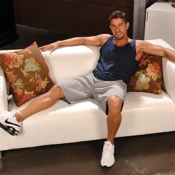 Cody Cummings in 'Next Door Studios' Juicy Details (Thumbnail 2)