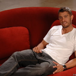 Cody Cummings in 'Next Door Studios' Pressure Release (Thumbnail 1)
