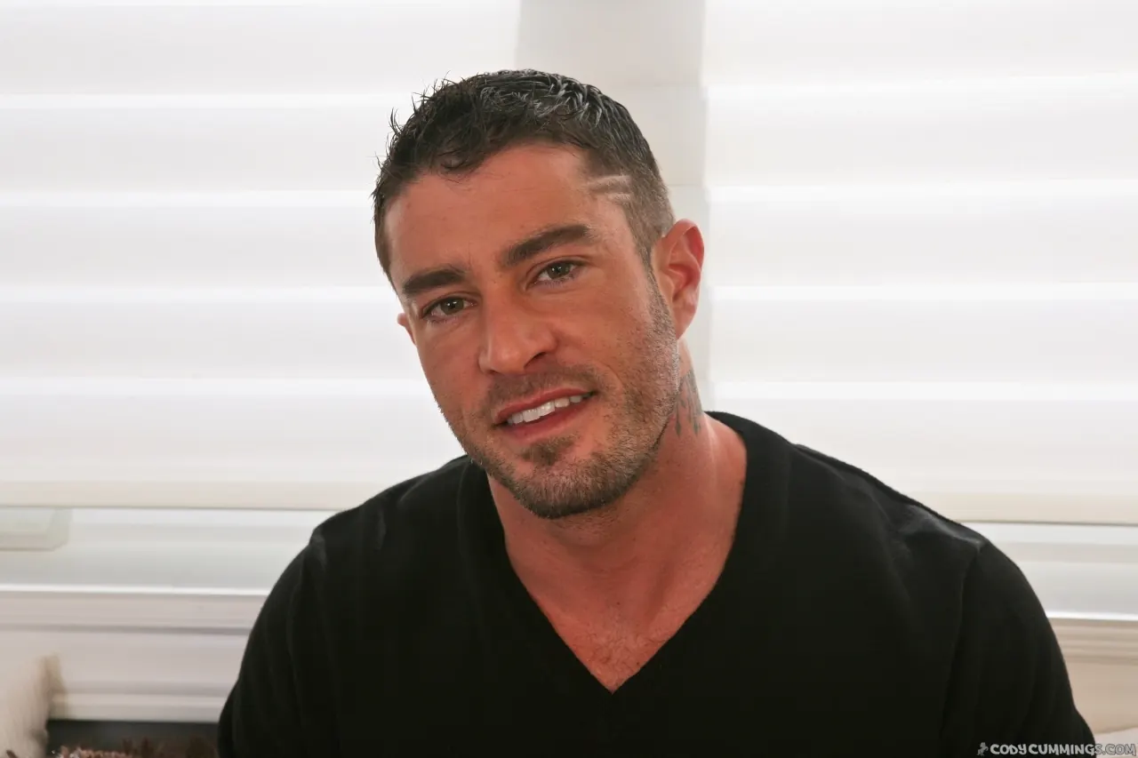 Next Door Studios 'Simply Sensuous' starring Cody Cummings (Photo 4)