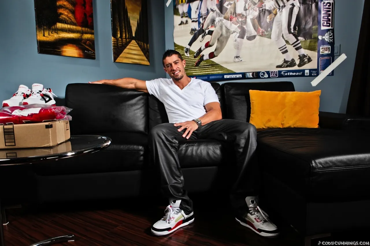 Next Door Studios 'Special Thanks' starring Cody Cummings (Photo 2)