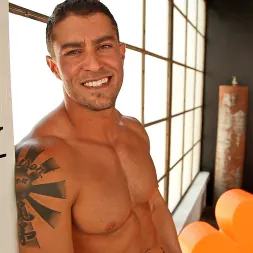 Cody Cummings in 'Next Door Studios' Tangerine Touch (Thumbnail 2)