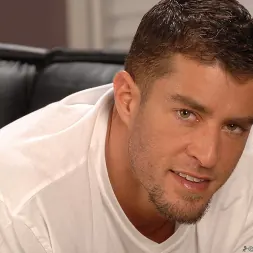 Cody Cummings in 'Next Door Studios' Tweets and Skeets (Thumbnail 6)