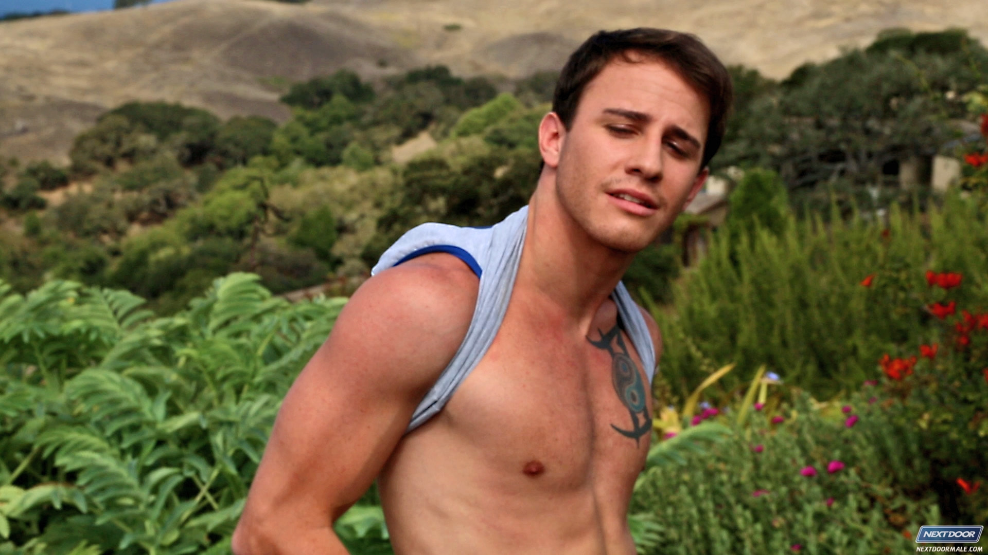 Conner Hastings in 'Next Door Studios' Conner Hastings (Thumbnail 6)