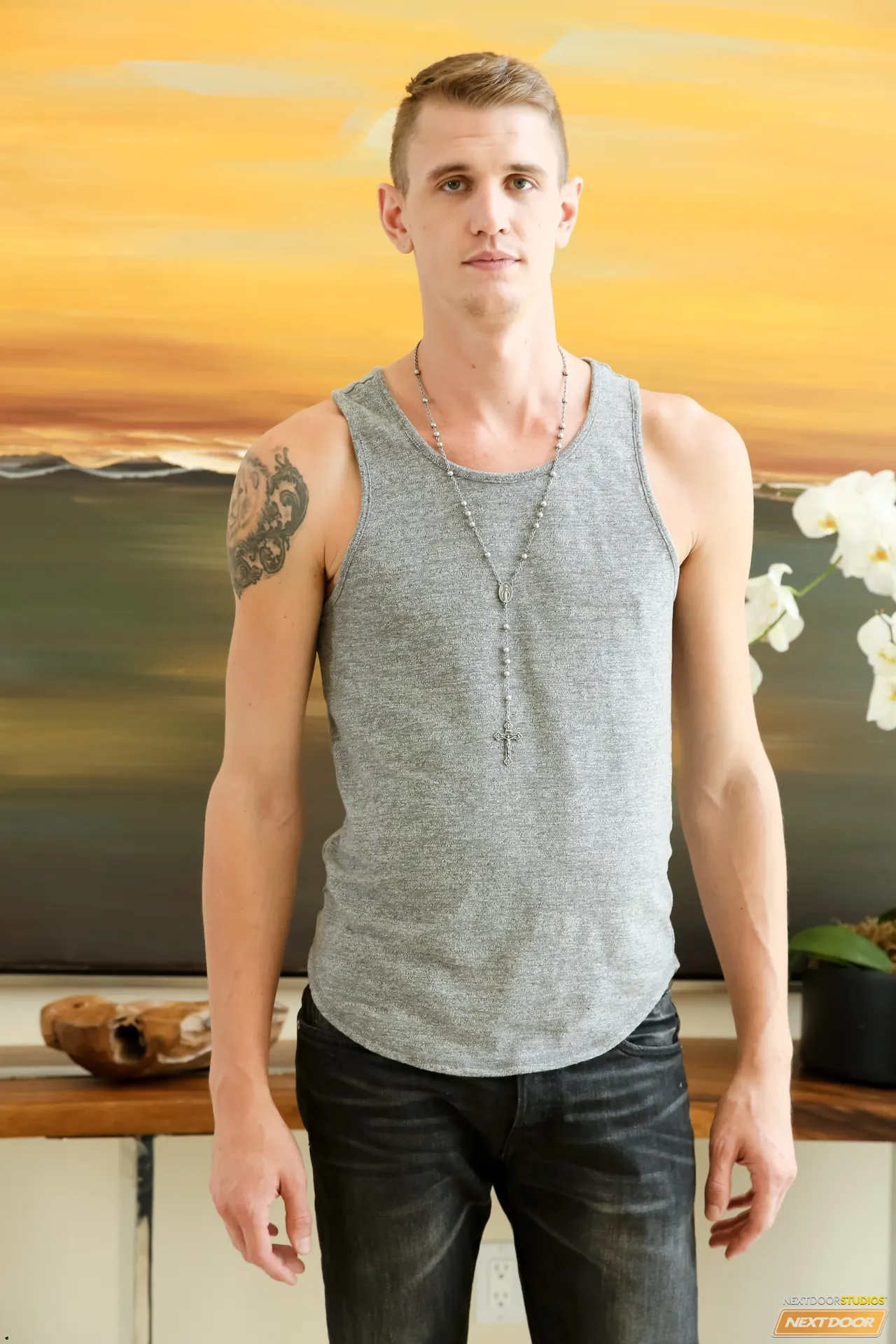 Next Door Studios 'Best Friend Reunion' starring Damien Hyde (Photo 1)