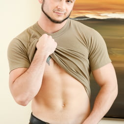 Damien Hyde in 'Next Door Studios' Best Friend Reunion (Thumbnail 24)