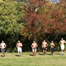 Damien West in 'Next Door Studios' Tight Ends (Thumbnail 1)