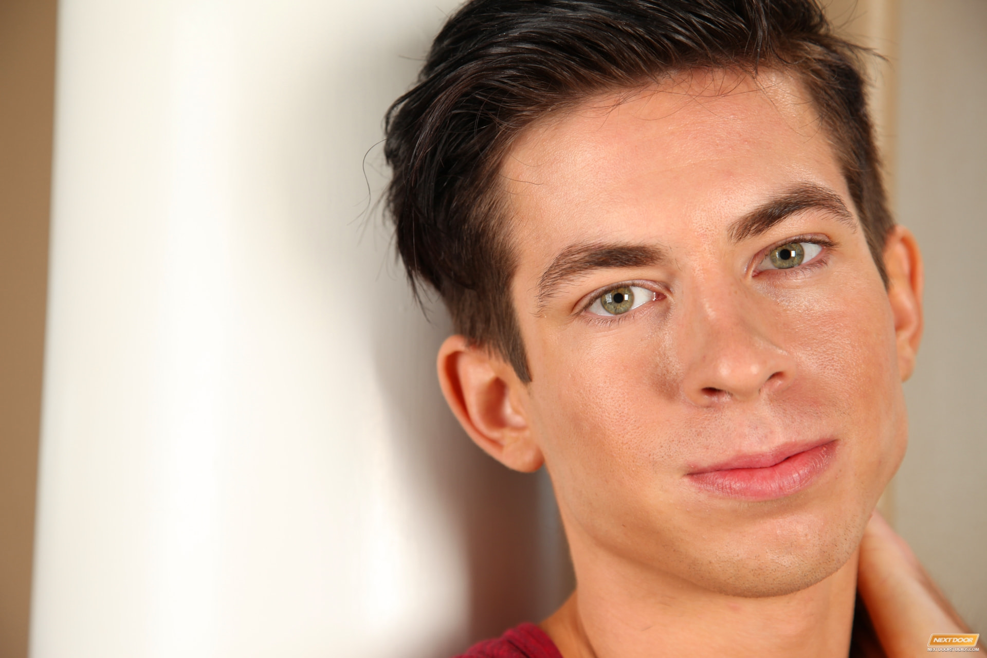 Daniel Ross in 'Next Door Studios' Daniel Ross (Thumbnail 1)