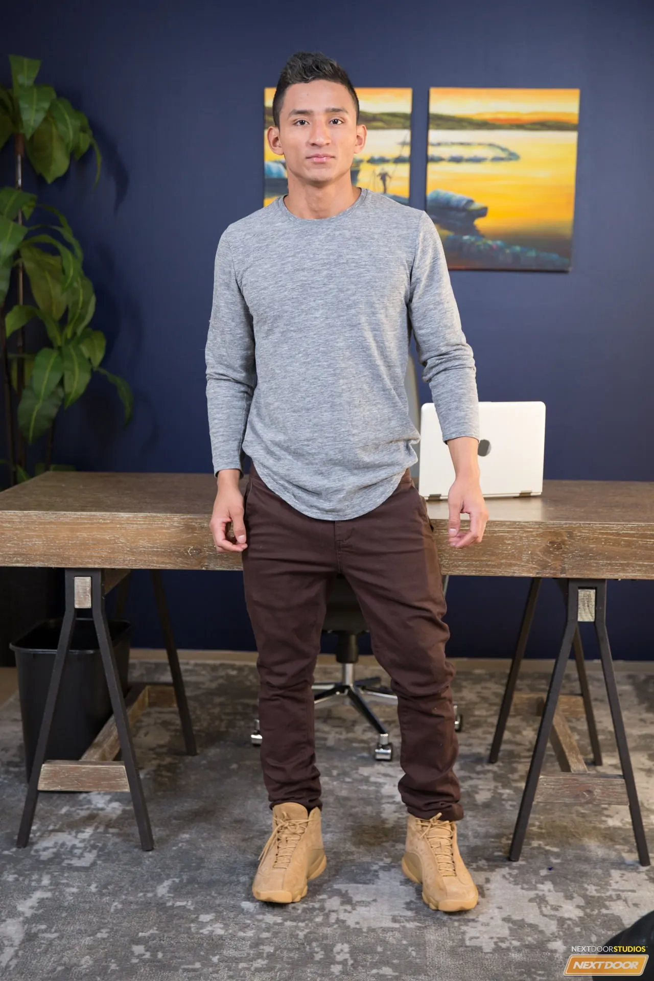 Next Door Studios 'Back With a Bang' starring Dante Martin (Photo 1)