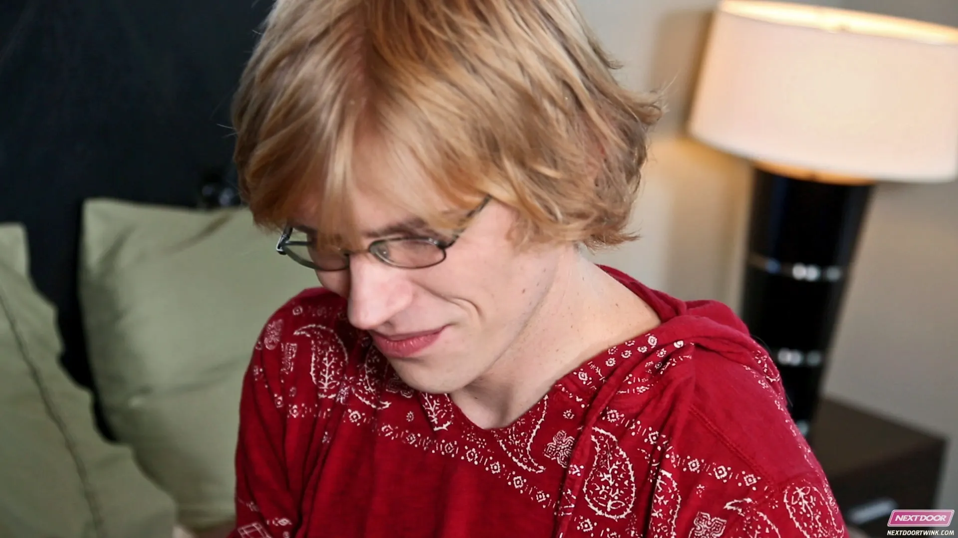 Dave Canon in 'Sneak-a-Peep' from 'Next Door Studios' (Photo 1) Next Door Studios 'Sneak-a-Peep' starring Dave Canon (Photo 1)