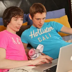 Devin Thilo in Special Member (Photo 5) Devin Thilo in 'Next Door Studios' Special Member (Thumbnail 5)