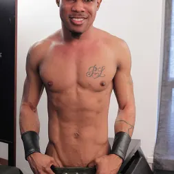 Diaon Starr in Wicked in Leather (Photo 15) Diaon Starr in 'Next Door Studios' Wicked in Leather (Thumbnail 15)