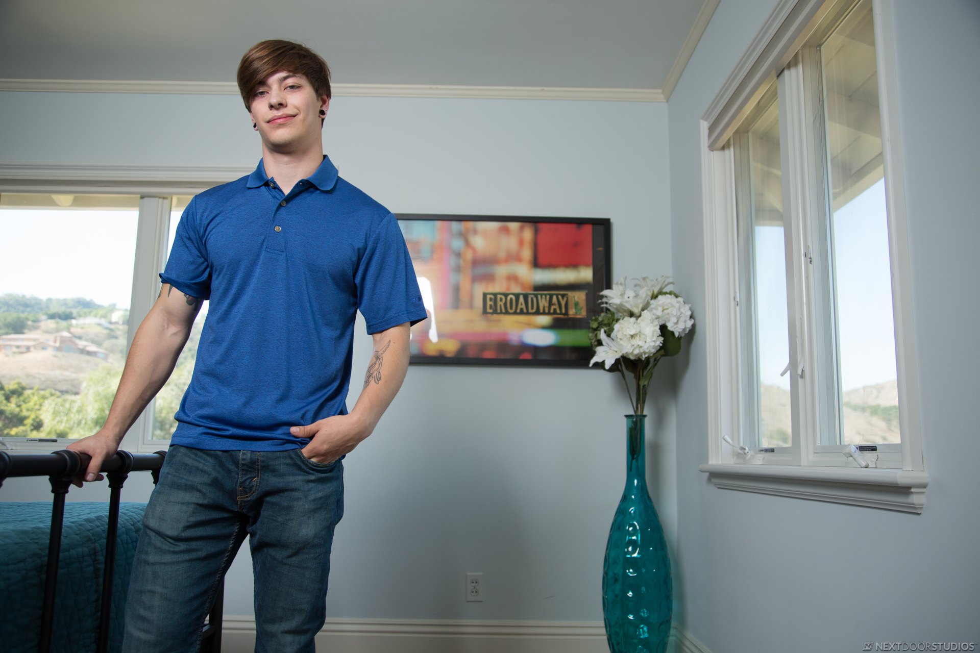 Donnie Byski in 'Next Door Studios' Donnie Byski (Thumbnail 2)