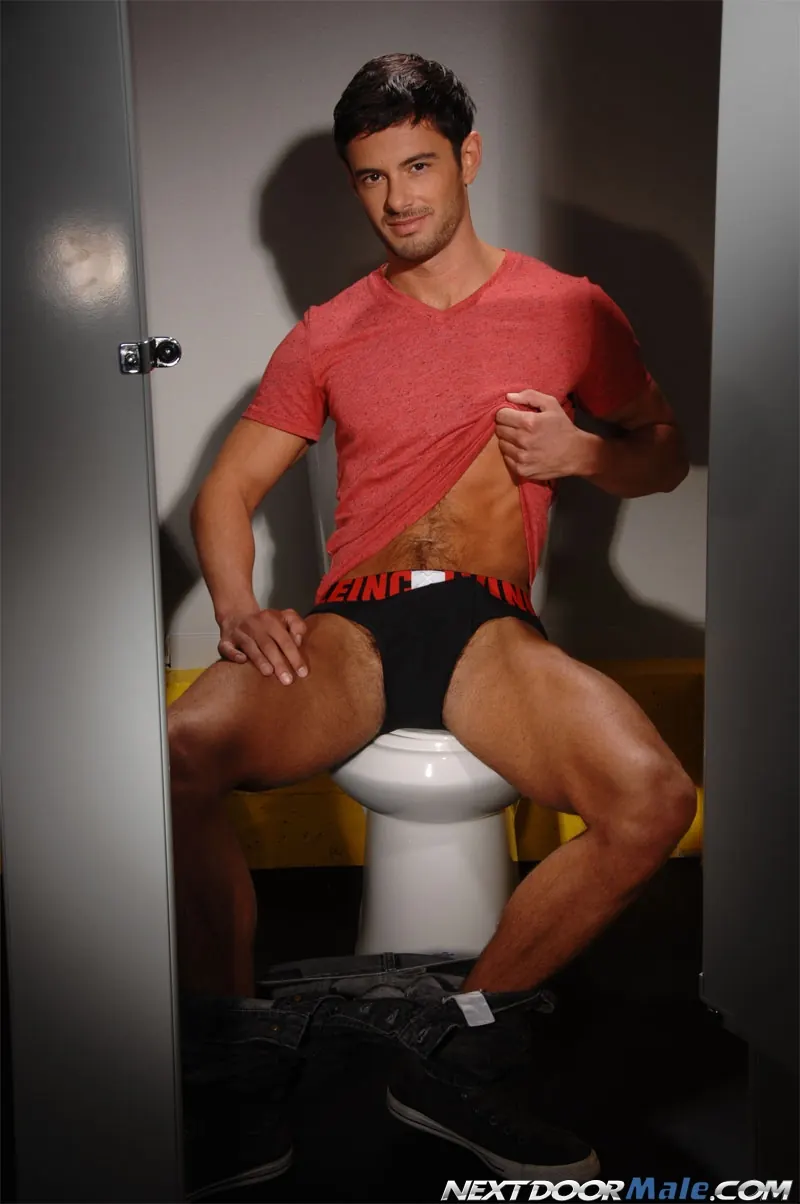 Donny Wright in 'Donny Wright' from 'Next Door Studios' (Photo 3) Next Door Studios 'Donny Wright' starring Donny Wright (Photo 3)