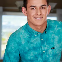 Drake Tyler in 'Next Door Studios' Alumni Weekend (Thumbnail 1)