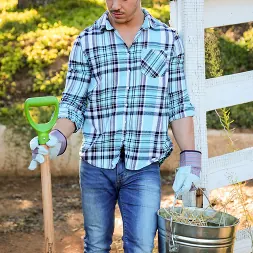 Elijah James in 'Next Door Studios' Elijah James (Thumbnail 1)