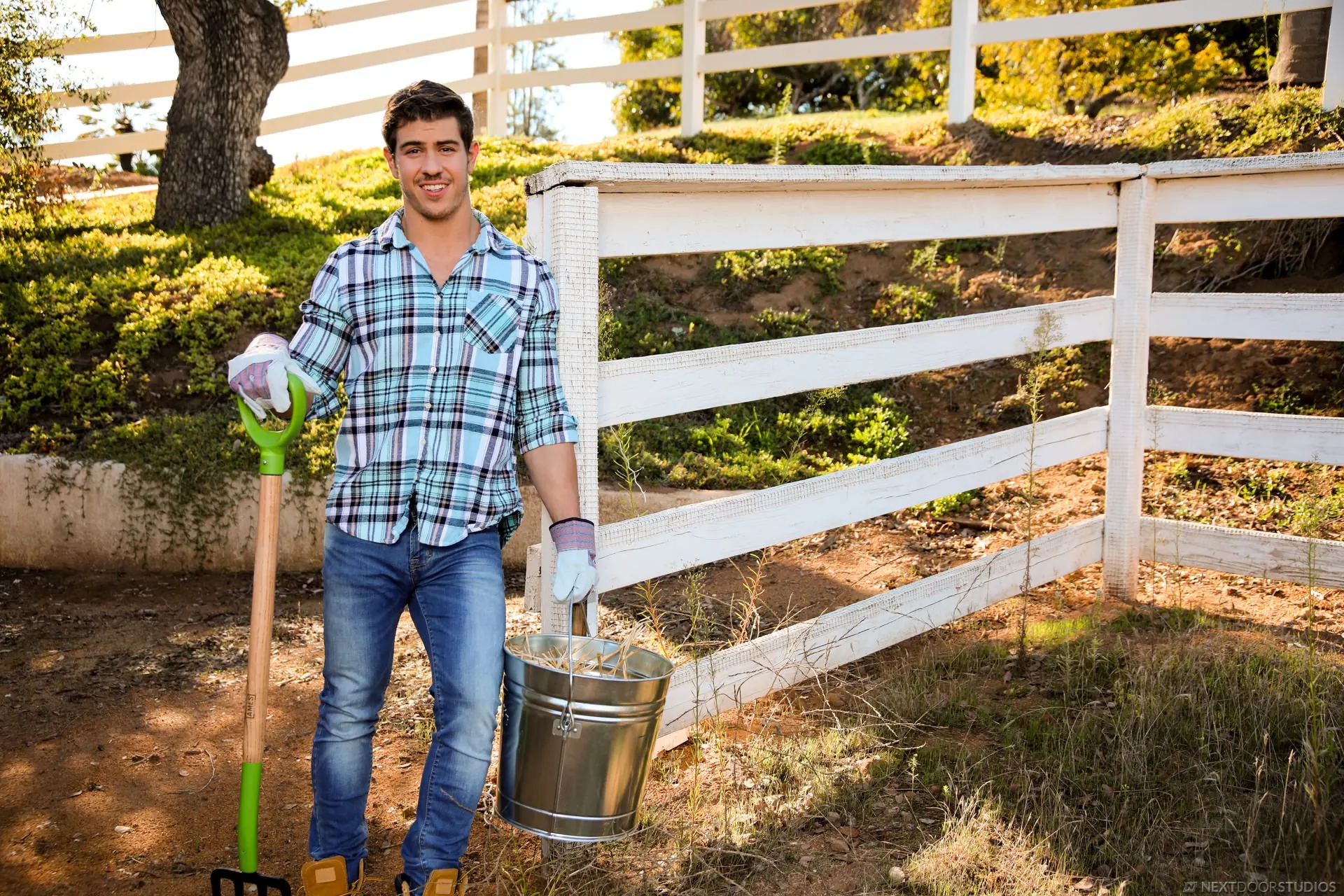 Next Door Studios 'Elijah James' starring Elijah James (Photo 3)