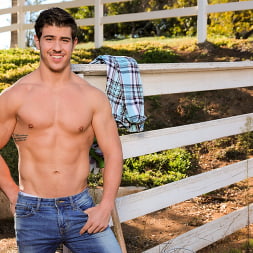 Elijah James in 'Next Door Studios' Elijah James (Thumbnail 9)