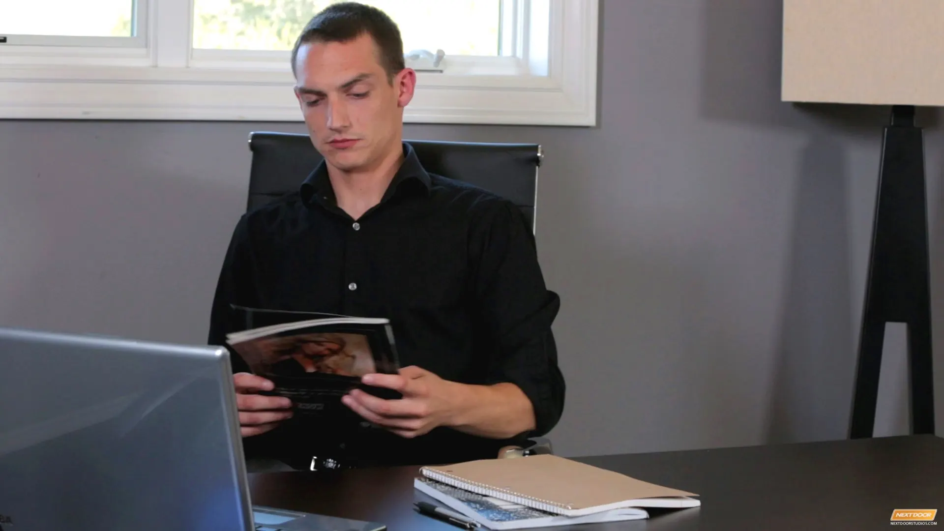 Ellis Barr in 'Ellis Barr' from 'Next Door Studios' (Photo 3) Next Door Studios 'Ellis Barr' starring Ellis Barr (Photo 3)