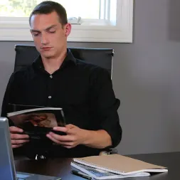 Ellis Barr in 'Next Door Studios' Ellis Barr (Thumbnail 3)