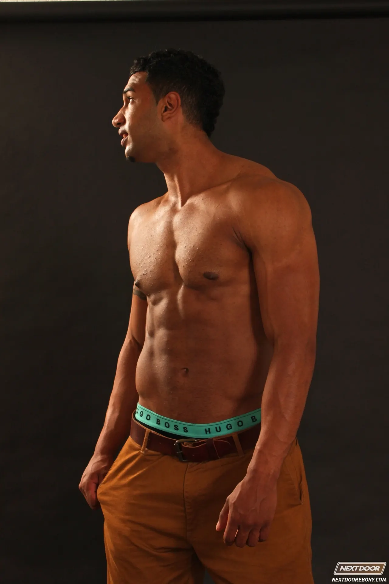 Next Door Studios 'Enrique' starring Enrique A (Photo 9)