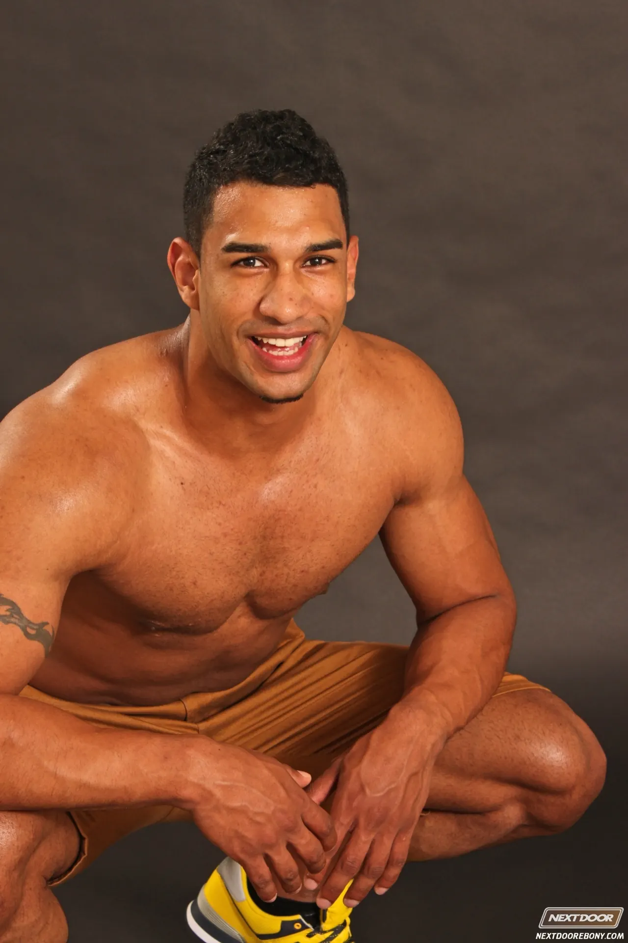 Next Door Studios 'Enrique' starring Enrique A (Photo 15)