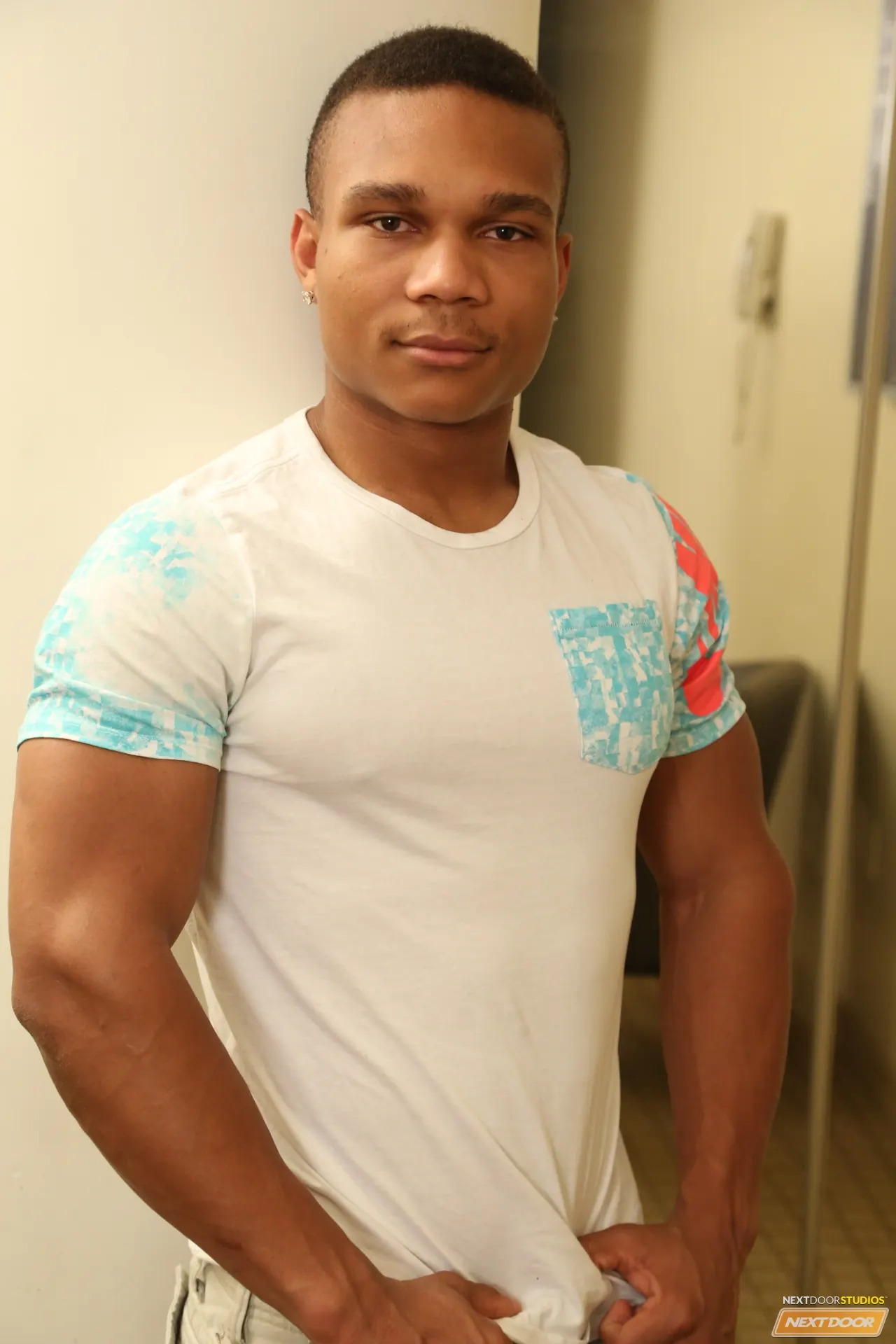 Next Door Studios 'Flex' starring Flex (Photo 2)