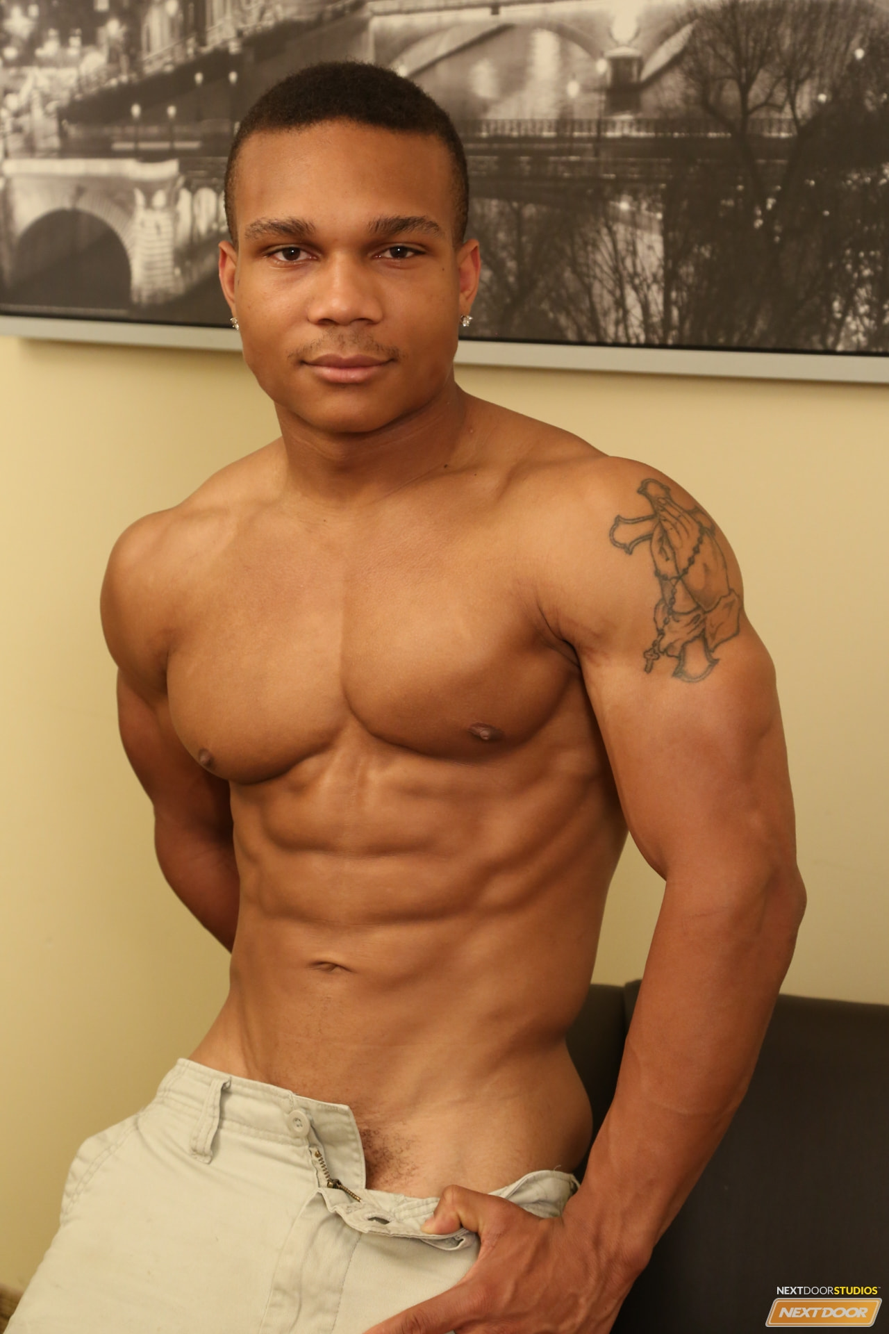 Flex in 'Next Door Studios' Flex (Thumbnail 12)